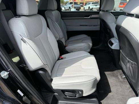 Used 2024 Hyundai Palisade SEL FWD image 37