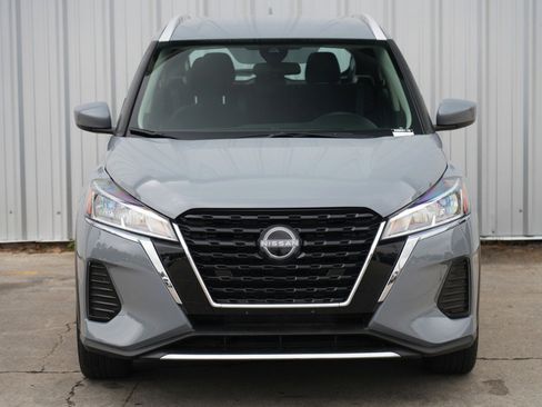 Used 2022 Nissan Kicks SV image 38