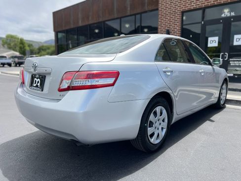 Used 2010 Toyota Camry LE FWD image 26