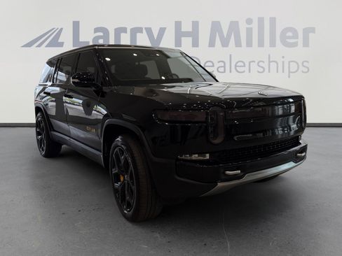 Used 2023 Rivian R1S Adventure AWD/4WD image 7