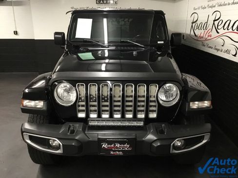 Used 2022 Jeep Wrangler Unlimited Sahara w/ Cold Weather Group AWD/4WD image 4