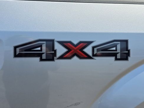 Used 2017 Ford F150 XLT AWD/4WD image 15
