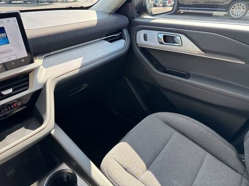 New 2026 Ford Explorer Active image 24