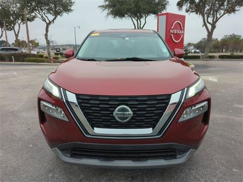 Certified 2021 Nissan Rogue SV image 10