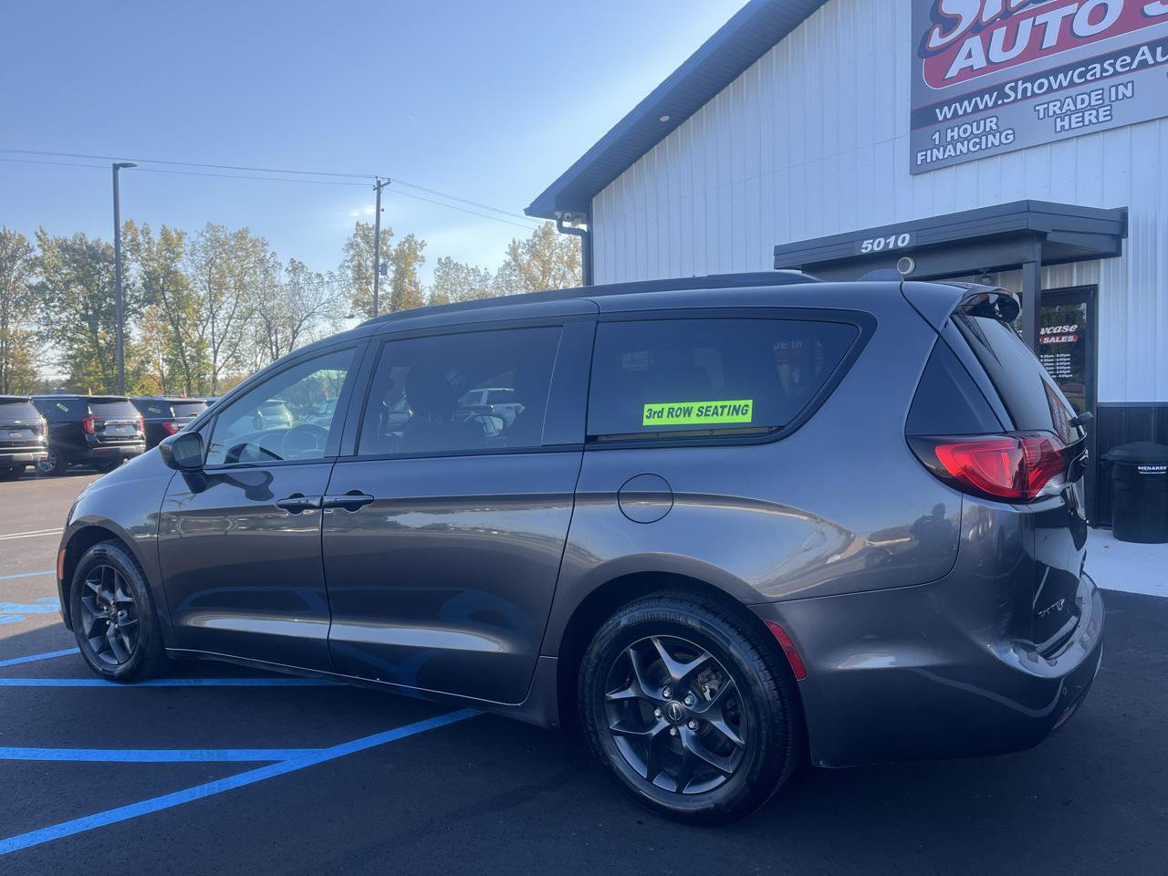 Used 2019 Chrysler Pacifica Touring-L w/ S Appearance Package FWD image 7