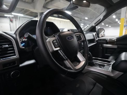 Used 2017 Ford F150 Lariat w/ Equipment Group 502A Luxury AWD/4WD image 8