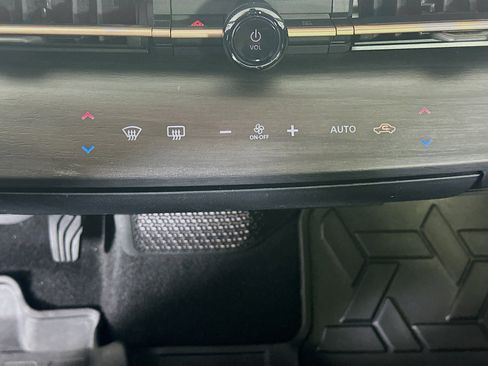 Used 2024 Nissan Ariya FWD image 24