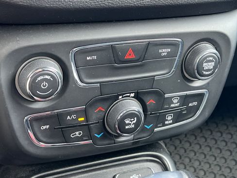 Used 2020 Jeep Compass Trailhawk image 22