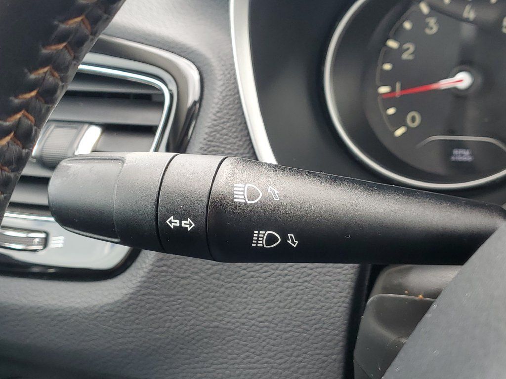 Used 2018 Jeep Compass Limited w/ Navigation Group AWD/4WD image 19