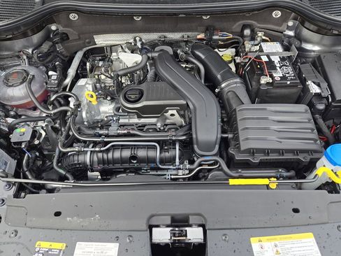 New 2026 Volkswagen Taos SE FWD image 23