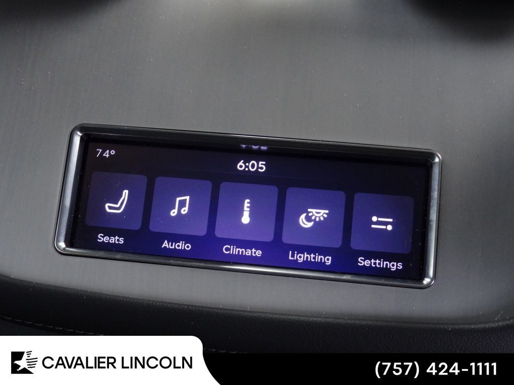 Used 2026 Lincoln Navigator L Premier AWD/4WD image 15