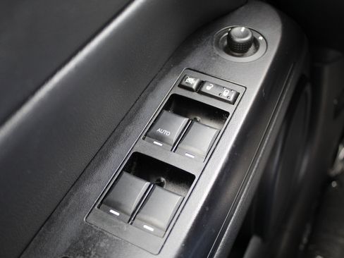 Used 2014 Jeep Patriot Sport w/ Power Value Group AWD/4WD image 25