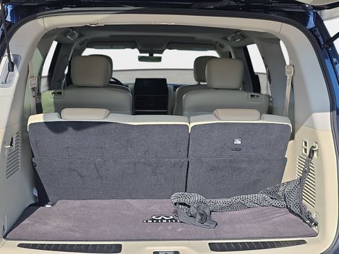 Used 2022 INFINITI QX80 Luxe w/ Cargo Package AWD/4WD image 12