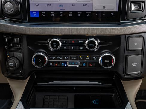 Used 2026 Ford F450 Platinum w/ Platinum Plus Package AWD/4WD image 28