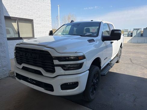 Used 2025 RAM 2500 Big Horn AWD/4WD image 1