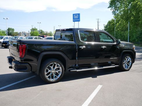 Used 2020 GMC Sierra 1500 Denali w/ Denali Premium Package AWD/4WD image 7