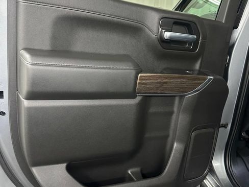 Used 2019 Chevrolet Silverado 1500 LT Trail Boss AWD/4WD image 25