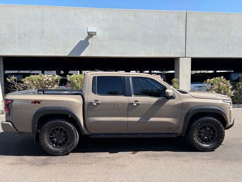 Used 2022 Nissan Frontier PRO-4X w/ Pro-4X Premium Package AWD/4WD image 3