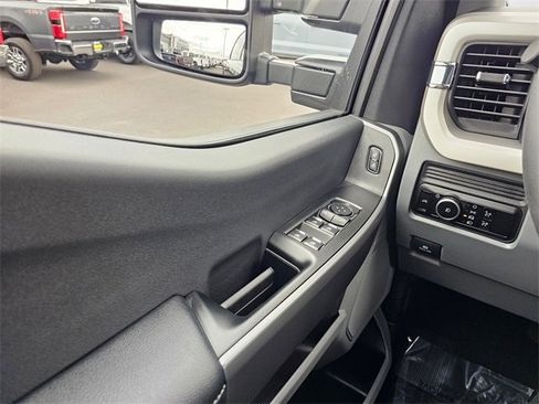 New 2026 Ford F250 XLT image 28
