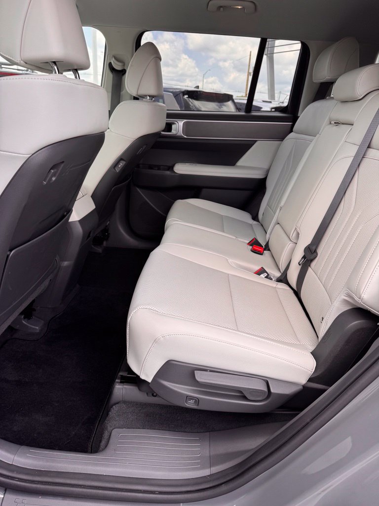 Used 2026 Hyundai Santa Fe SEL AWD/4WD image 10