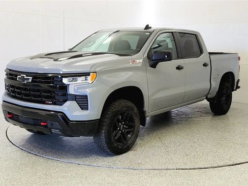 Used 2024 Chevrolet Silverado 1500 LT Trail Boss AWD/4WD image 3