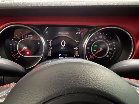 Used 2022 Jeep Gladiator Rubicon w/ Cold Weather Group AWD/4WD image 22