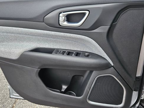 New 2025 Jeep Compass Sport image 24