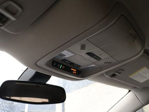 Used 2021 Buick Enclave Essence FWD image 28
