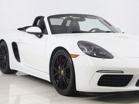 Used 2017 Porsche 718 Boxster S RWD image 53
