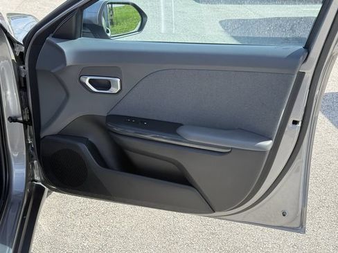 Used 2025 Kia K4 EX FWD image 35
