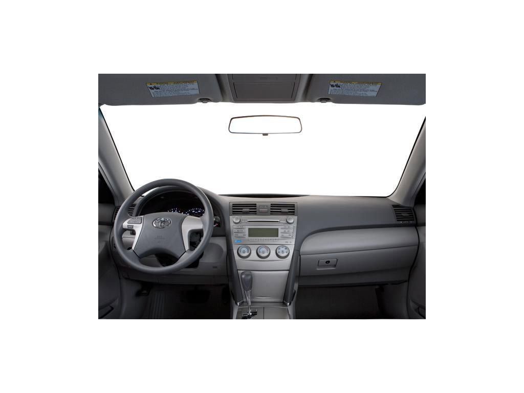 Used 2010 Toyota Camry XLE FWD image 5
