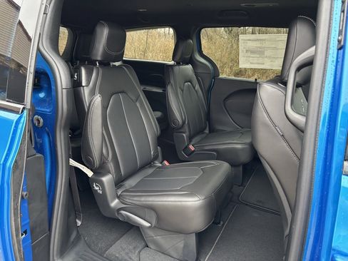 New 2026 Chrysler Pacifica Select image 29
