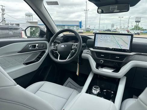 New 2026 Ford Explorer Platinum AWD/4WD image 13