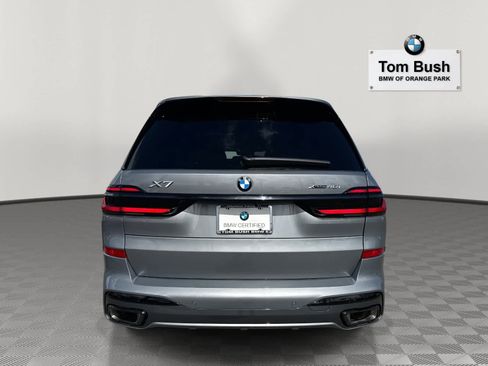Used 2025 BMW X7 xDrive40i w/ M Sport Package image 6