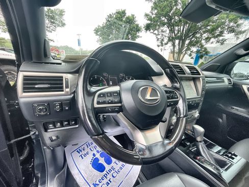 Used 2021 Lexus GX 460 Premium w/ Premium Package AWD/4WD image 10