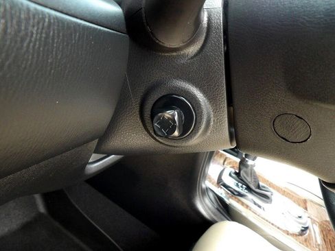 Used 2017 Nissan Armada SL w/ Moonroof Package image 27