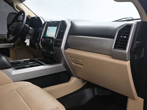 Used 2018 Ford F250 Lariat w/ Chrome Package image 14