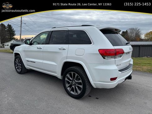Used 2018 Jeep Grand Cherokee Overland image 2