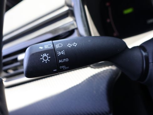 Used 2025 Toyota Camry SE FWD image 33