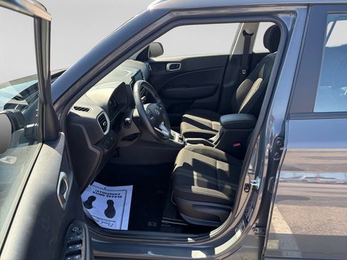 Used 2025 Hyundai Kona SEL FWD image 22
