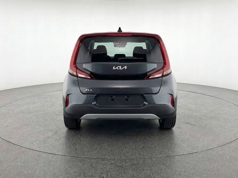 Used 2025 Kia Soul LX w/ LX Technology Package FWD image 7