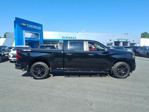 Used 2024 Chevrolet Silverado 1500 Custom w/ LPO, Dark Essentials Package AWD/4WD image 2
