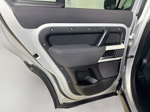 Used 2023 Land Rover Defender 110 S image 26