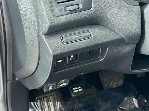 Used 2017 Nissan Altima 2.5 SV image 16