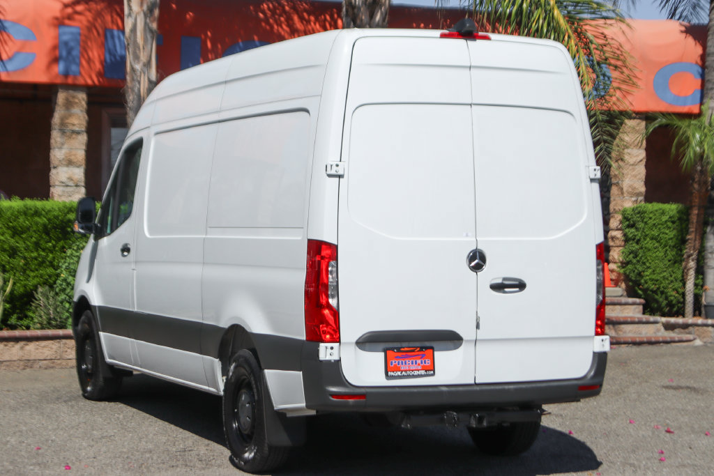 Used 2022 Mercedes-Benz Sprinter 1500 image 6