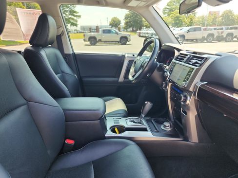 Used 2023 Toyota 4Runner Limited AWD/4WD image 8