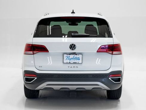 Used 2024 Volkswagen Taos SE FWD image 31