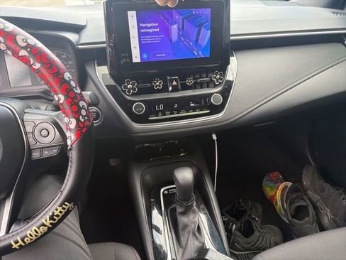 Used 2024 Toyota Corolla SE image 15