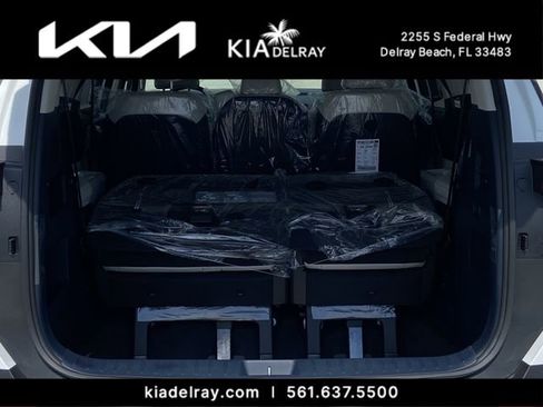 New 2026 Kia Carnival EX image 8