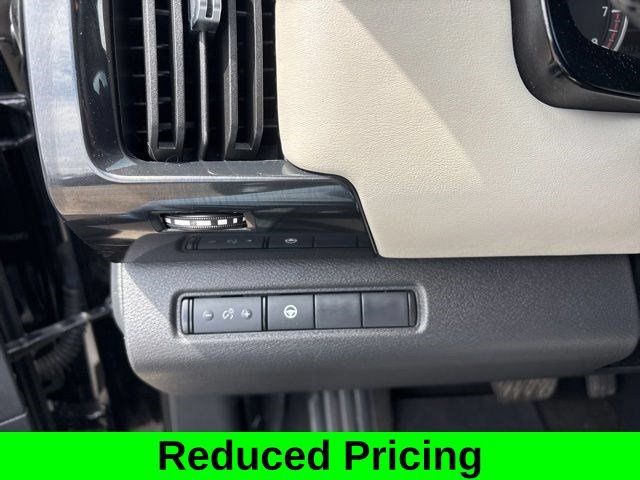 Used 2024 Nissan Pathfinder SV AWD/4WD image 19